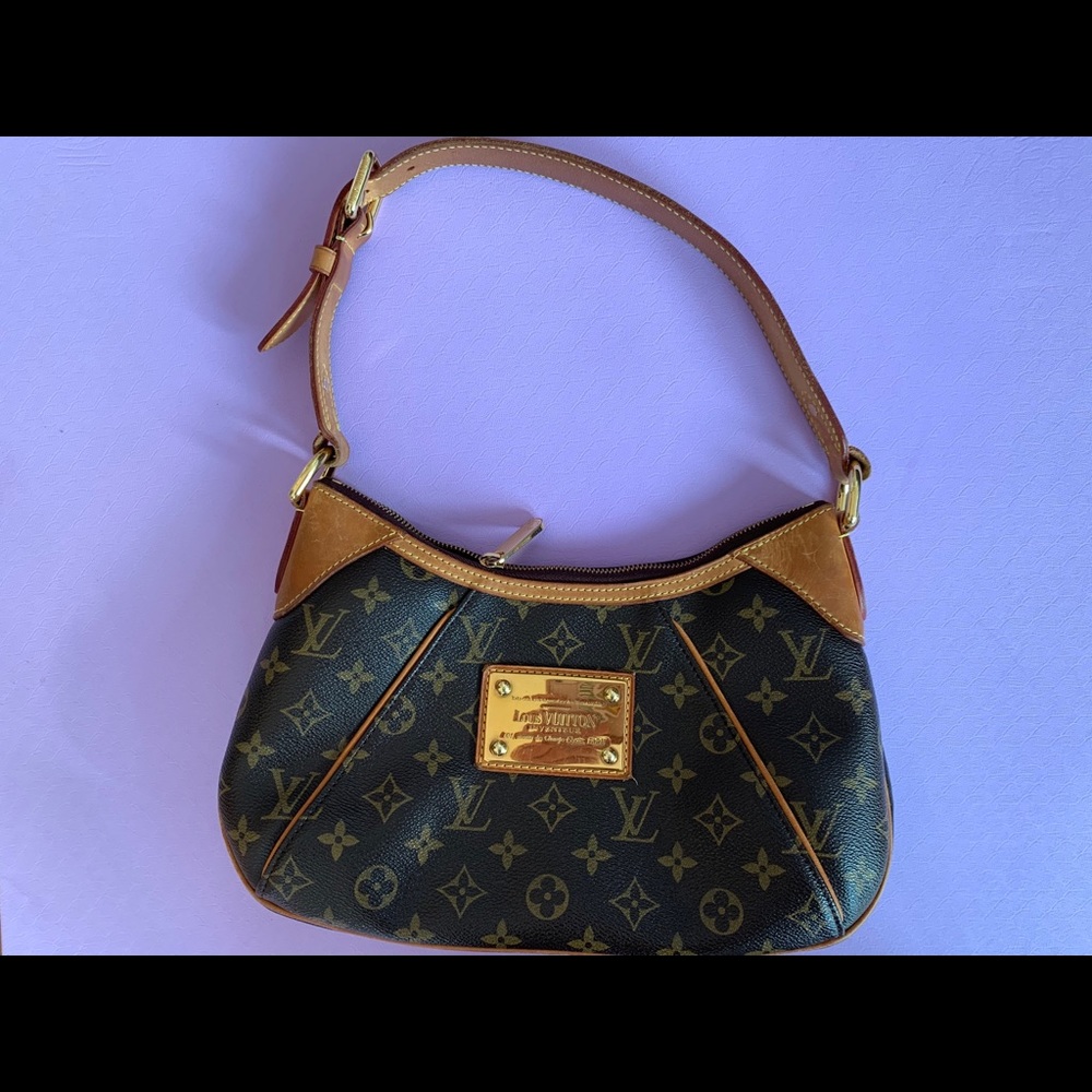 LOUIS VUITTON MONOGRAM SHOULDER BAG